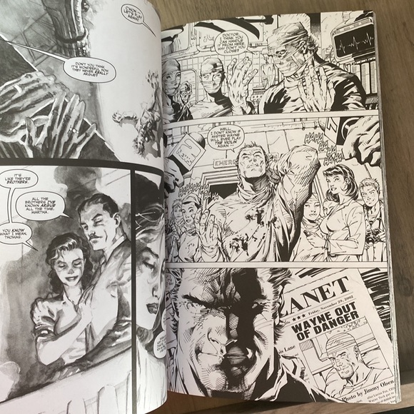 Batman Volume 1 - Picture 3 of 4